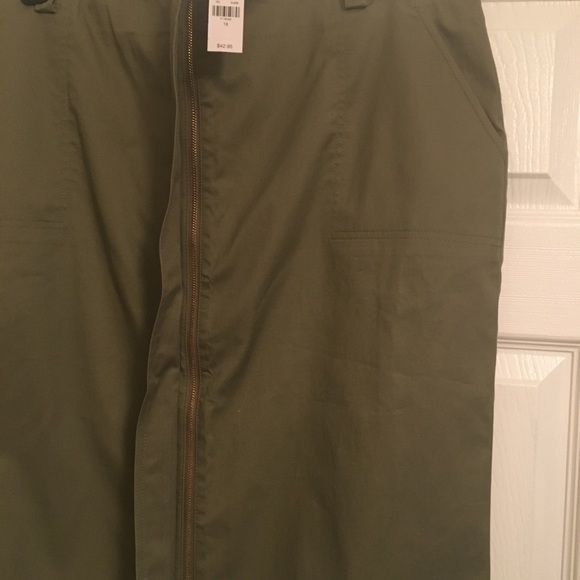Olive green skirt - Picture 3 of 6